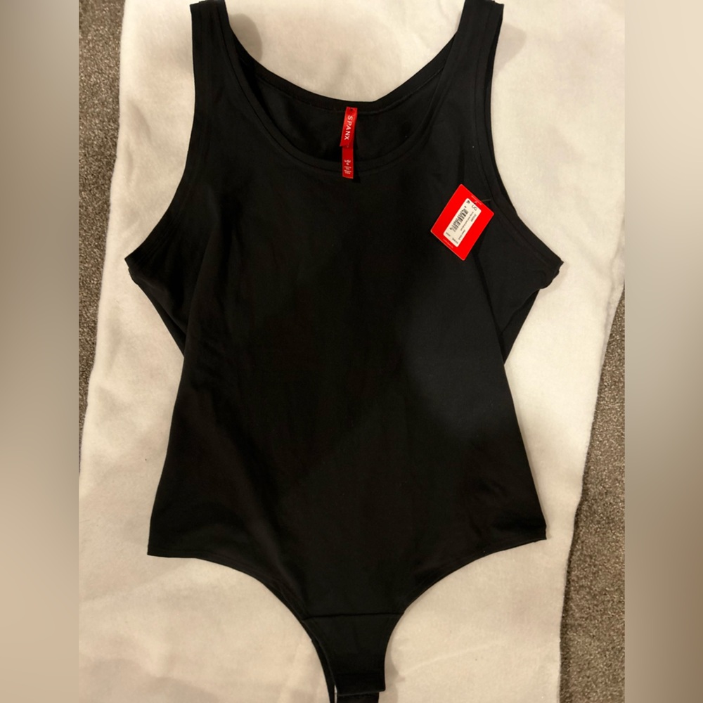NWT Spanx Scoop Neck Bodysuit